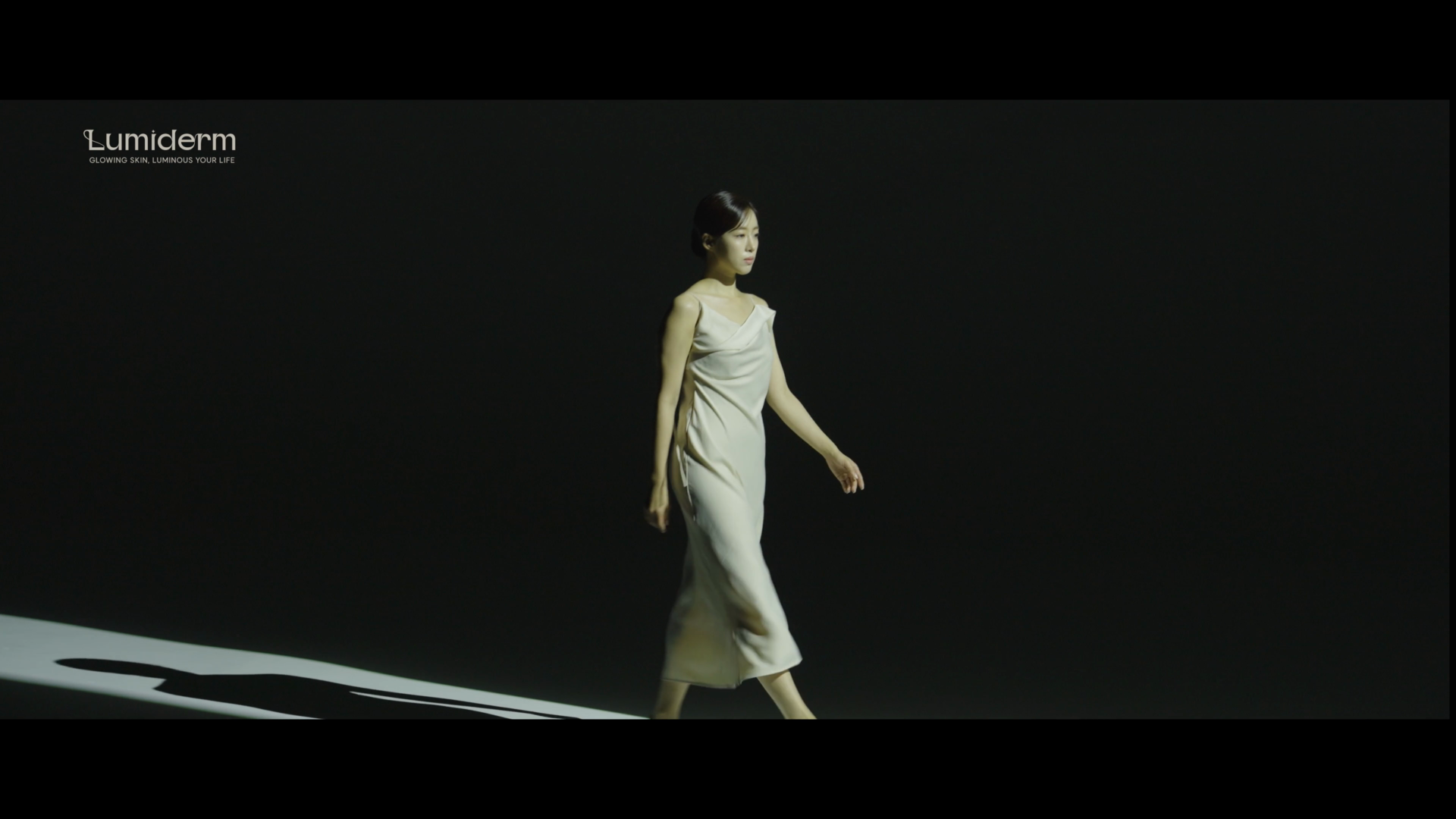 Lumiderm 브라이트닝 파데프리 선크림 Making Film 이미지