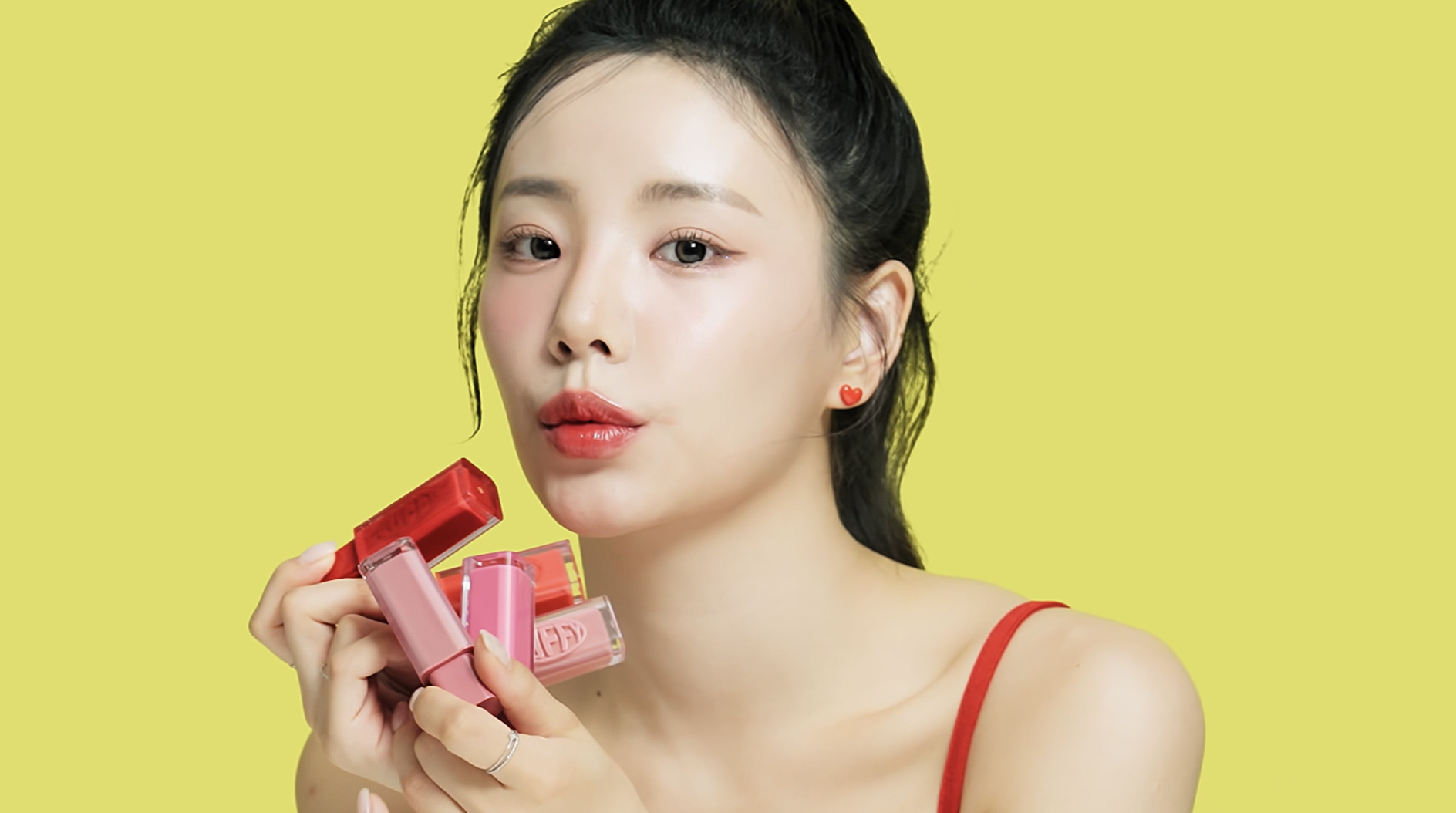 입큰 제품 3종 브랜딩 필름 이미지